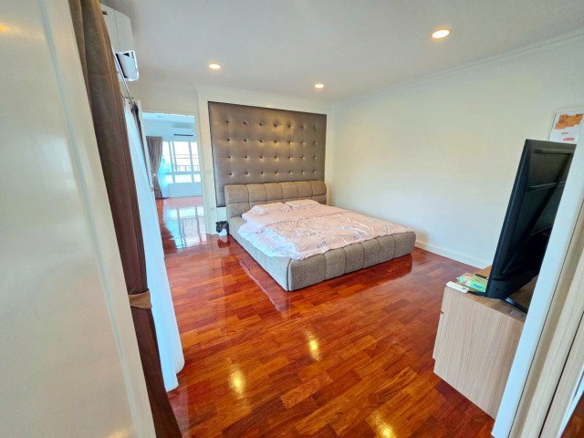รูป กรุงเทพกรีฑา9-19 บ้านเดี่ยว 2 ชั้น5นอน 5น้ำ 80ตร.ว. 300ตร.ม.ARLบ้านทับช้าง 1.75กม. สนามกอล์ฟยูนิโก้ 300ม.หรูหรา พร้อมเฟอร์ฯ - รูปที่ 5/8