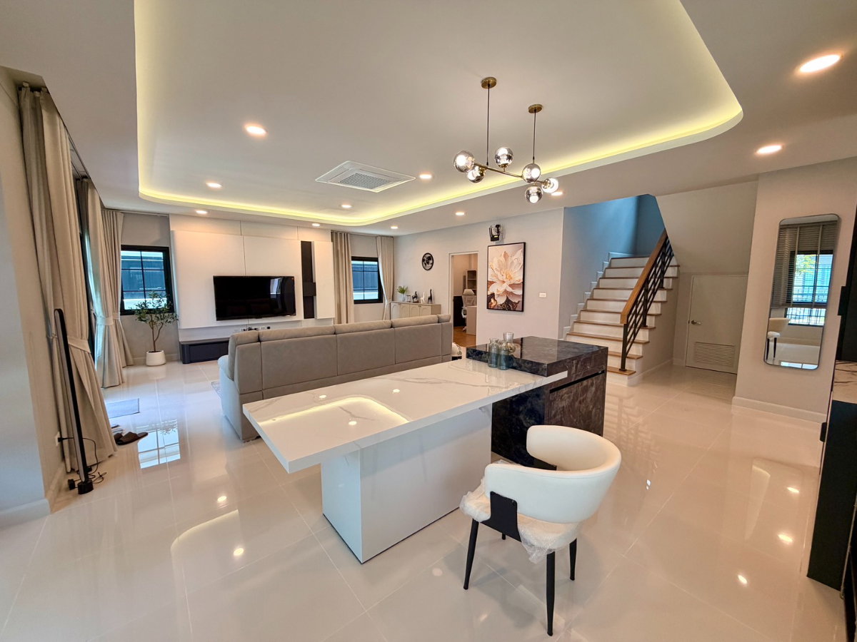 picture Modern Luxury House 4 bedrooms for Rent | Centro Bangna - 2/26