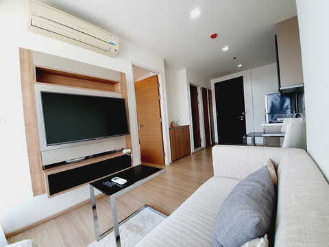 🔔New🔔 ให้เช่าห้องสวยตกแต่งใหม่ ห้องมุมเป็นส่วนตัว ระเบียงหันทิศใต้ ชั้น 35 Rhythm Sukhumvit 50