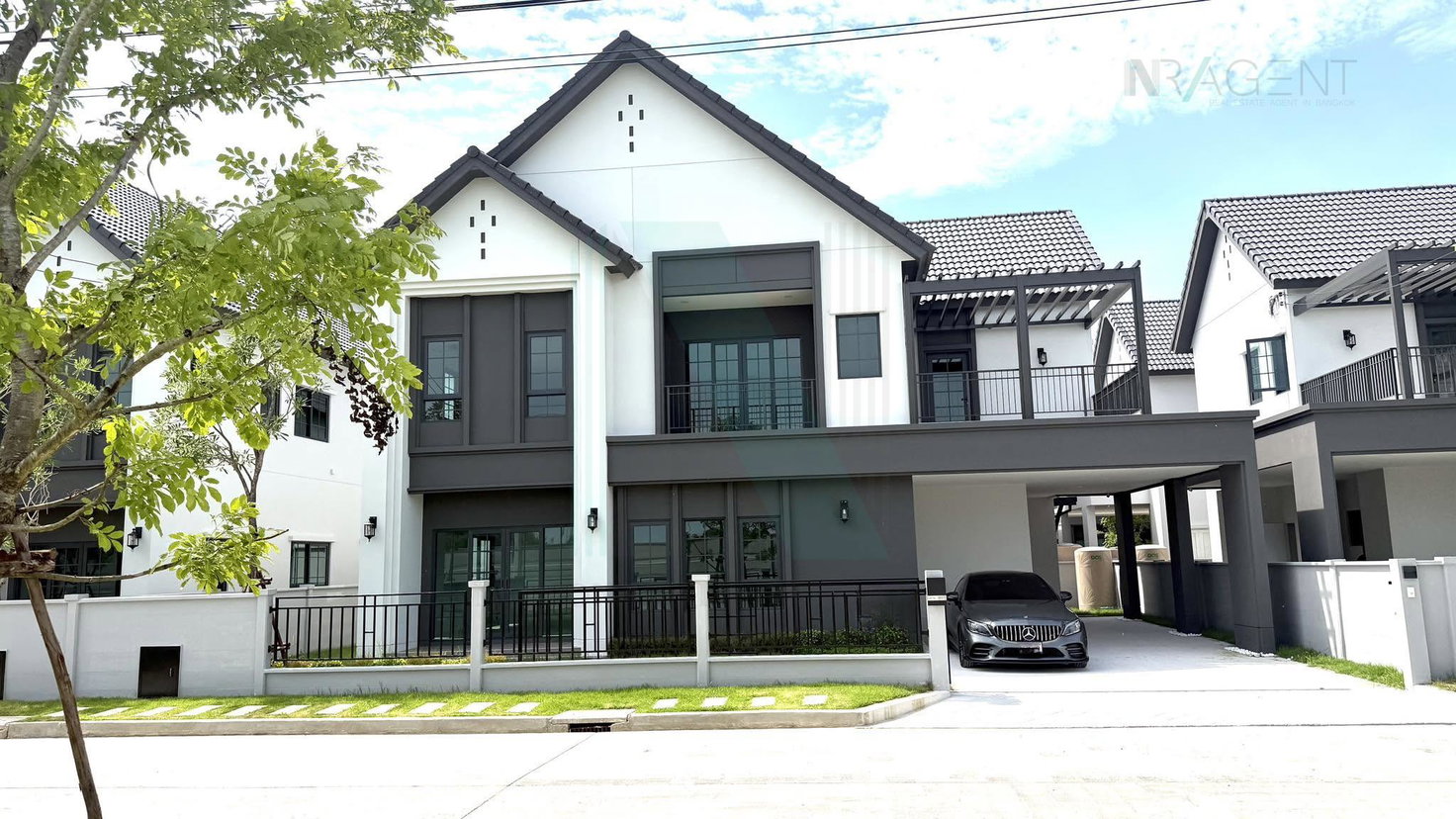 picture 📌 For Sell House CENTRO BANGNA 2-story 4 bedroom 5 bathroom - 1/8