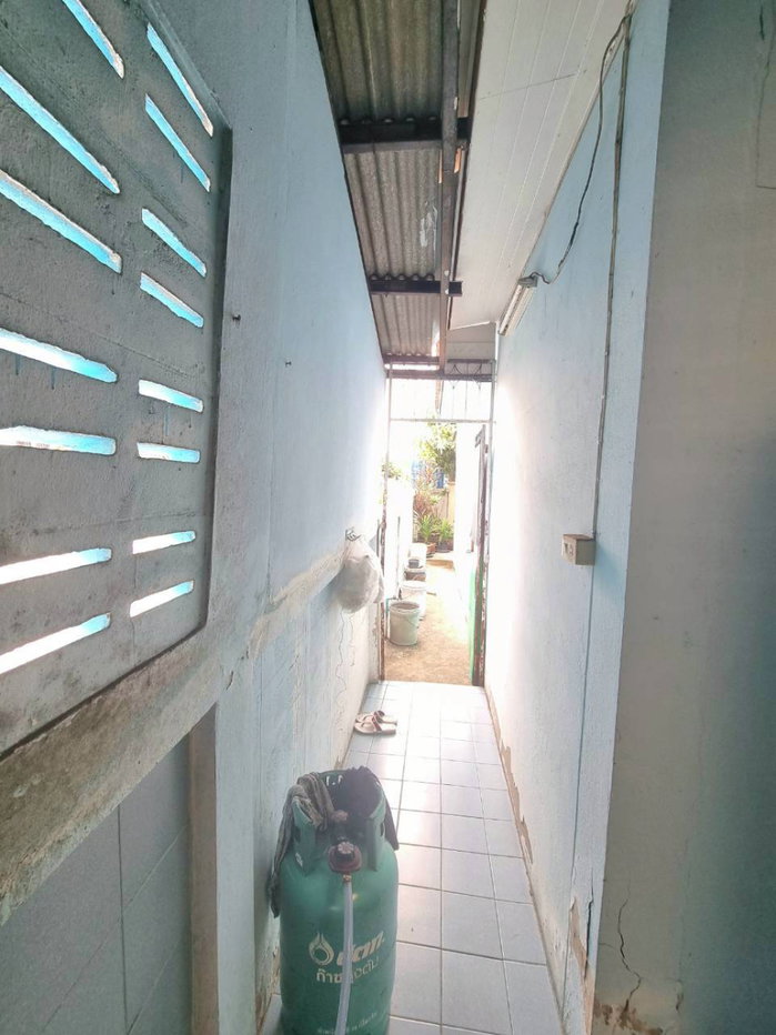 picture Townhouse for sale, corner unit, located on Nawamin 74. - 26/28