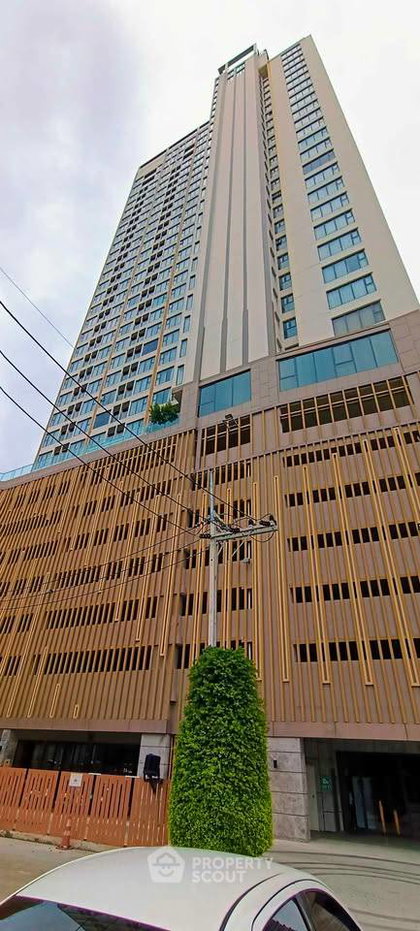 picture 32nd-Floor 1-BR Infinity One Condominium For Sale (ID 3183848) - 8/8