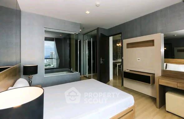 รูป คอนโด 1 ห้องนอน ชั้น 32 Rhythm Sathorn ใกล้ BTS สะพานตากสิน 300 ม. (ID 3182813) - รูปที่ 3/8