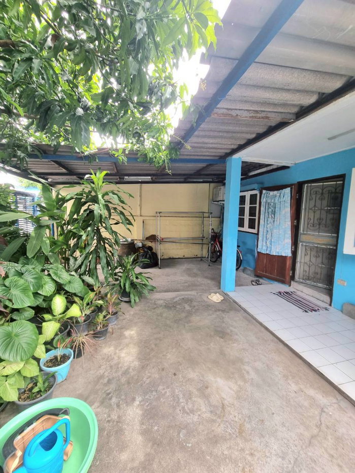 picture Townhouse for sale, corner unit, located on Nawamin 74. - 16/28