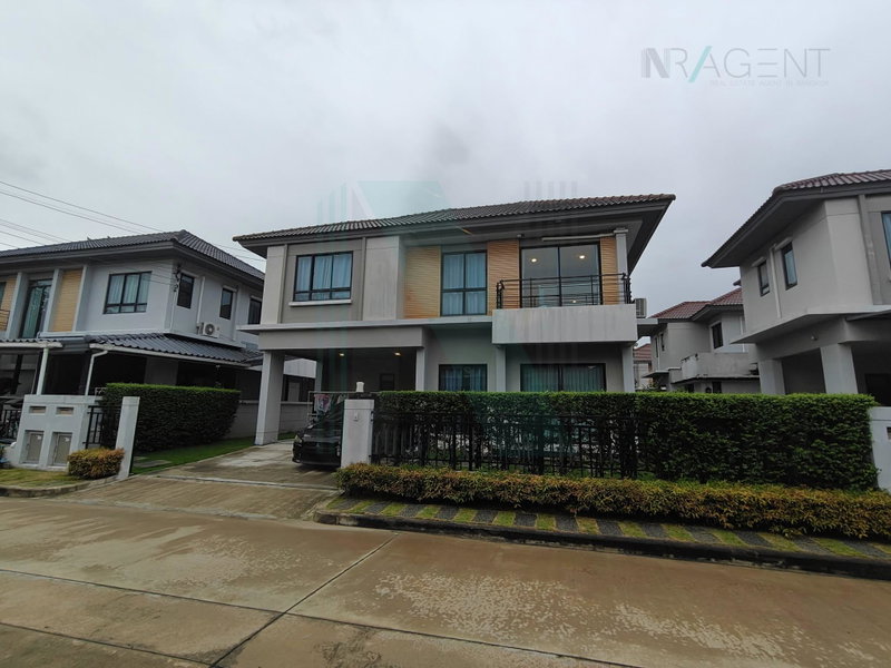ขายบ้านเดี่ยว : 📌 ขายบ้านเดี่ยว โครงการ ไลฟ์ บางกอก บูเลอวาร์ด ราชพฤกษ์ - ปิ่นเกล้า 2 ชั้น 3 ห้องนอน 3 ห้องน้ำ