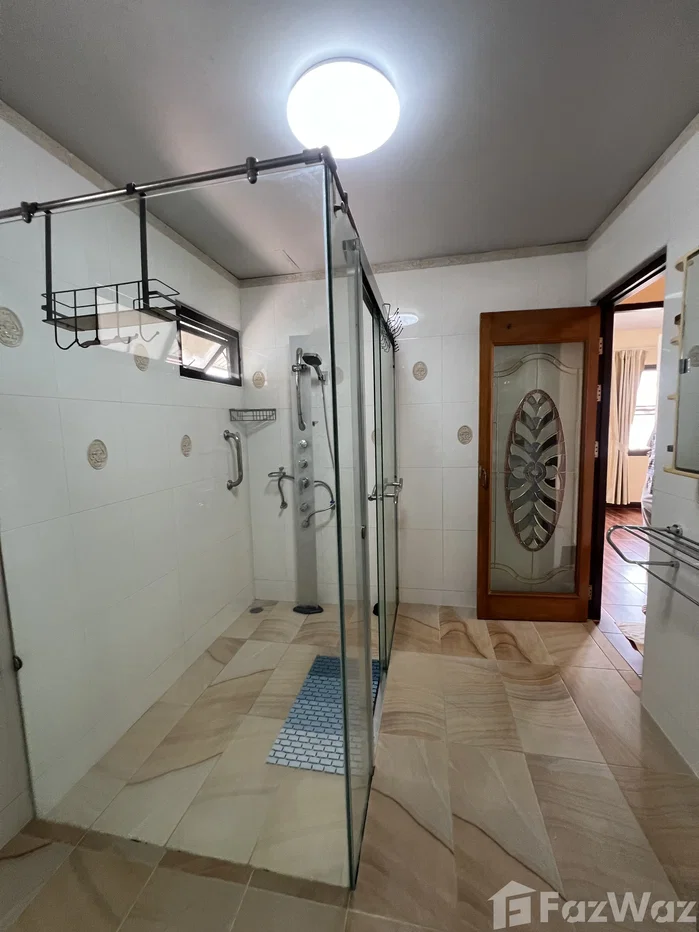 picture Spacious 3-Bedroom villa with Private Pool & wide Garden 6660636 - 21/32