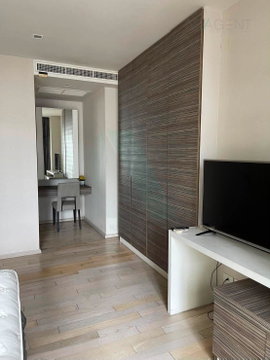 🔺 For Rent Condo NOBLE SOLO Building 1, Floor 8,1 bed room, Room size 52 sqm