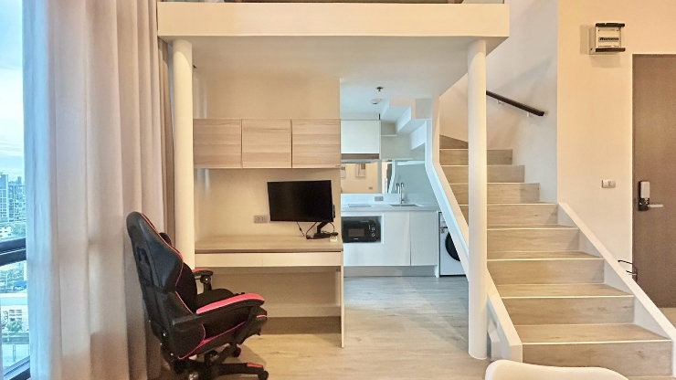 รูป 🚆 คอนโด Duplex 2 ชั้น ใกล้ BTS อุดมสุข | The Sky สุขุมวิท - รูปที่ 2/10