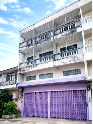 Shophouses for rent Bangkok : 3-story shophouse, 22.1 sq m., 280 sq m. Wat Sing Mathayom School 600 m. Wat Kamphaeng Bang Khun Thian 600 m. Near Wat Sing Railway Station 550 m.