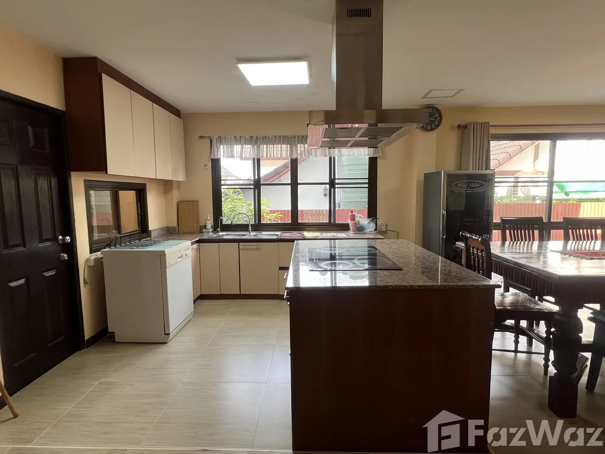 picture Spacious 3-Bedroom villa with Private Pool & wide Garden 6660636 - 8/32