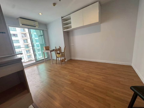 RS7350 For Rent: Lumpini Park Riverside – Rama 3, a riverside condo offering a peaceful and serene atmosphere