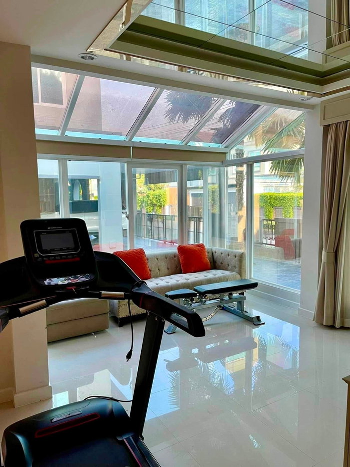 picture Luxury Homes in Laddarom Elegance, Ruamchok, Chiang Mai Provincial Hall, 2 Houses Available - 11/26