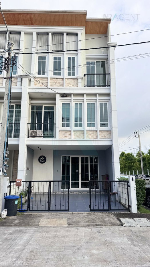 รูป 📌 ให้เช่าทาวน์เฮาส์ 3 ชั้น โกลเด้น ซิตี้ แจ้งวัฒนะ-เมืองทอง 5 ห้องนอน 4 ห้องน้ำ - รูปที่ 1/8
