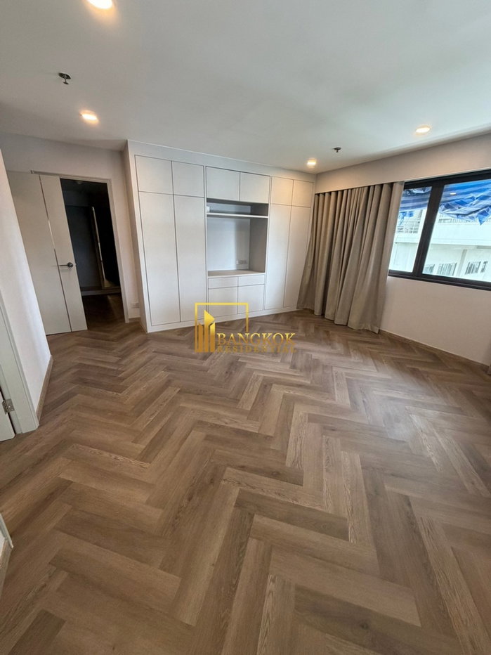 รูป Le Raffine 24 | Renovated 4 Bedroom Duplex Condo With Pool - BR62018CD - รูปที่ 9/32