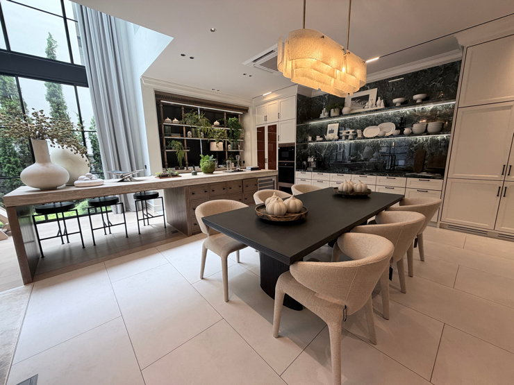 รูป Where Automotive Passion Meets Luxury Living: DAVEN Rama 9. - รูปที่ 3/12
