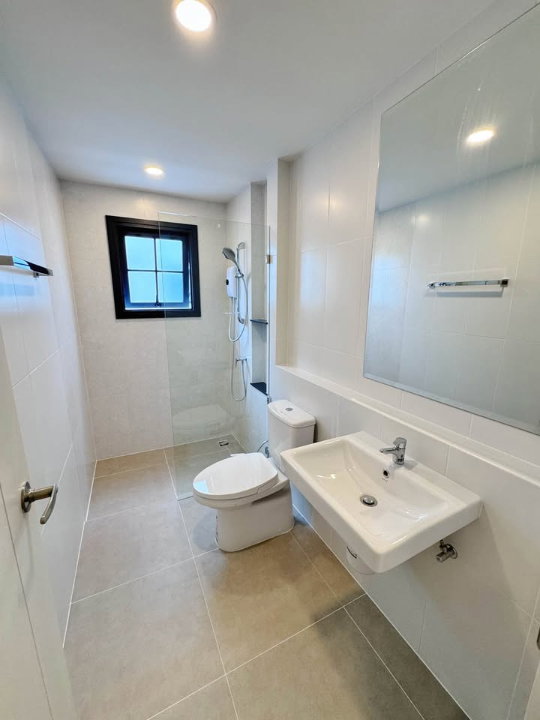 picture Modern Stylish House 4 bedrooms for Rent | Centro Bangna - 19/20