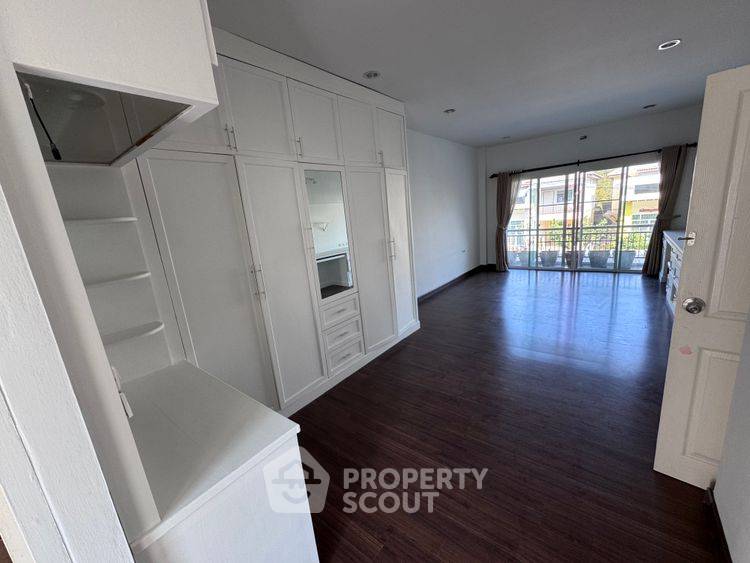 picture 200 Sqm 3-BR Villa At The Greenery Villa Maejo, Chiang Mai (ID 3175343) - 5/6