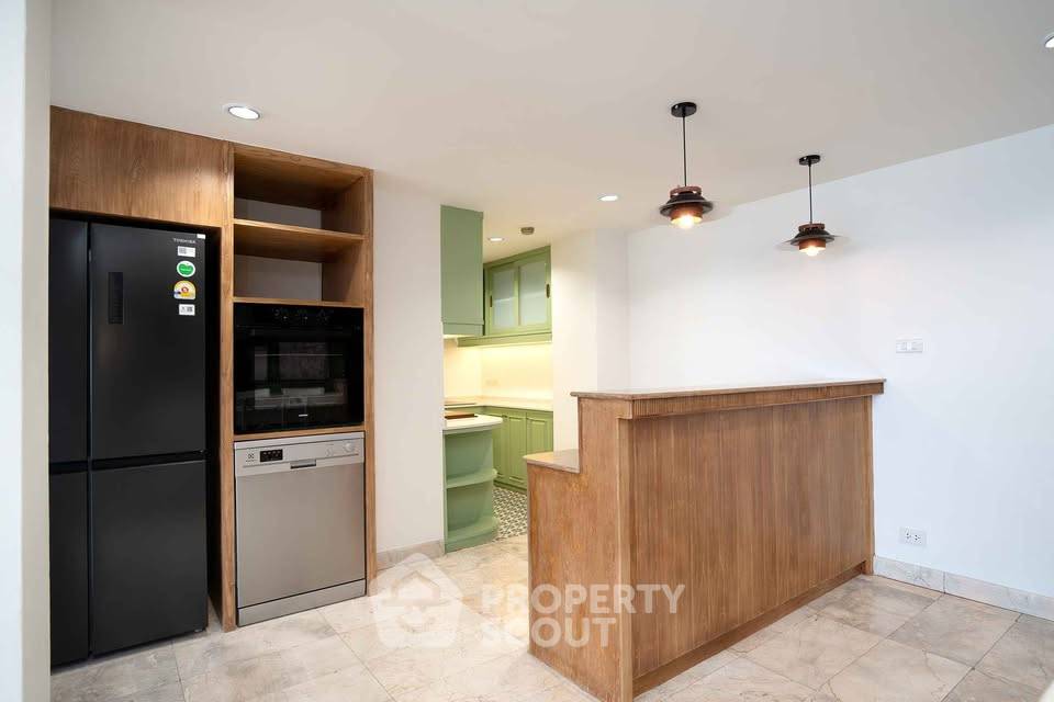 รูป คอนโด 3 ห้องนอน Ruamjai Heights Condominium ใกล้ ARL Makkasan (ID 3182555) - รูปที่ 8/12