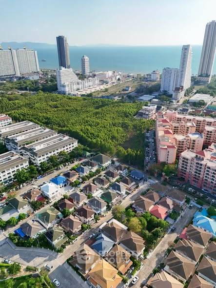 picture Spacious 3-BR 252 Sqm At Baan Suan Lalana Condominiums (ID 3183649) - 3/41