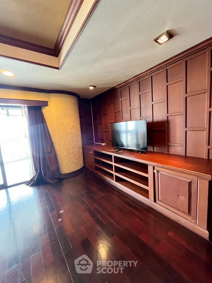 picture 40th-Floor 1-BR At Nusa State Tower Near BTS Saphan Taksin (ID 3035952) - 12/18