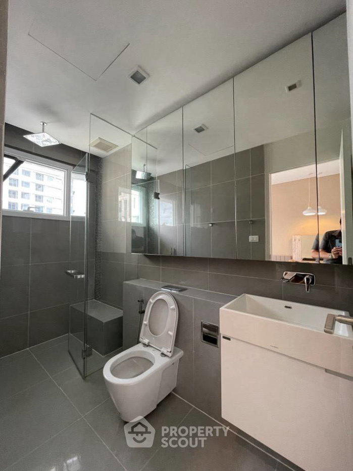picture 33rd-Floor 2-BR At The Saint Residences, 100m To MRT Phahon Yothin (ID 3182124) - 14/14