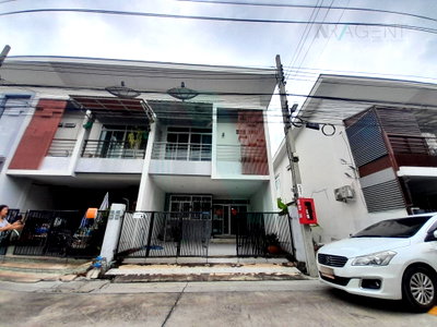Townhouses for sale Siam University : 📌 For Sell Town house THE MIRACLE SATHORN-KALLAPAPRUEK 2-story 3 bedroom 3 bathroom
