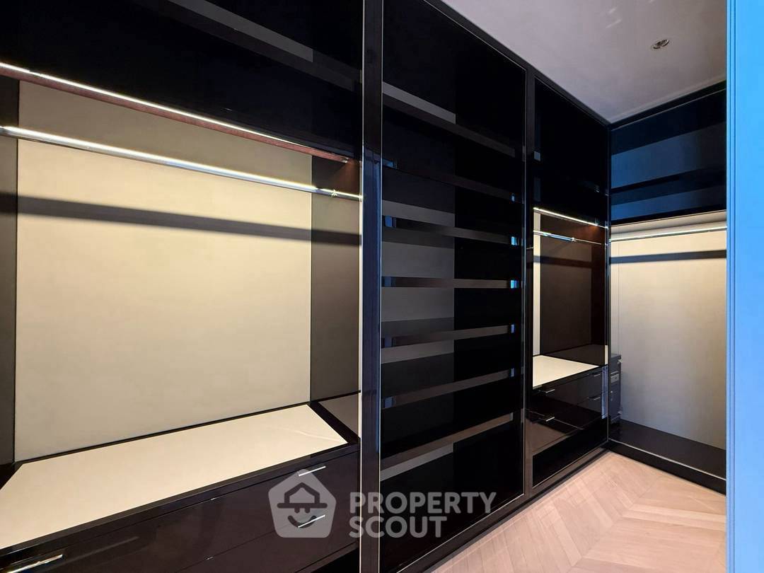 รูป คอนโดเลี้ยงสัตว์ได้ 4 ห้องนอน ชั้น 50 Four Seasons Private Residences Bangkok ใกล้ BTS สะพานตากสิน (ID 3182103) - รูปที่ 12/19