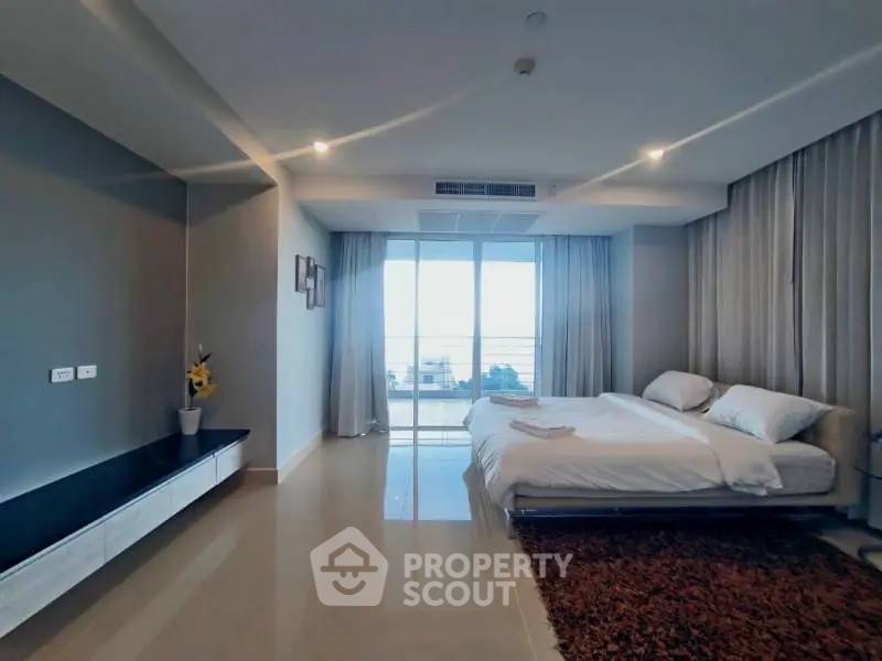 รูป คอนโด 2 ห้องนอน ขนาด 148 ตร.ม. La Royale Beach Condo พัทยา (ID 1556610) - รูปที่ 12/15