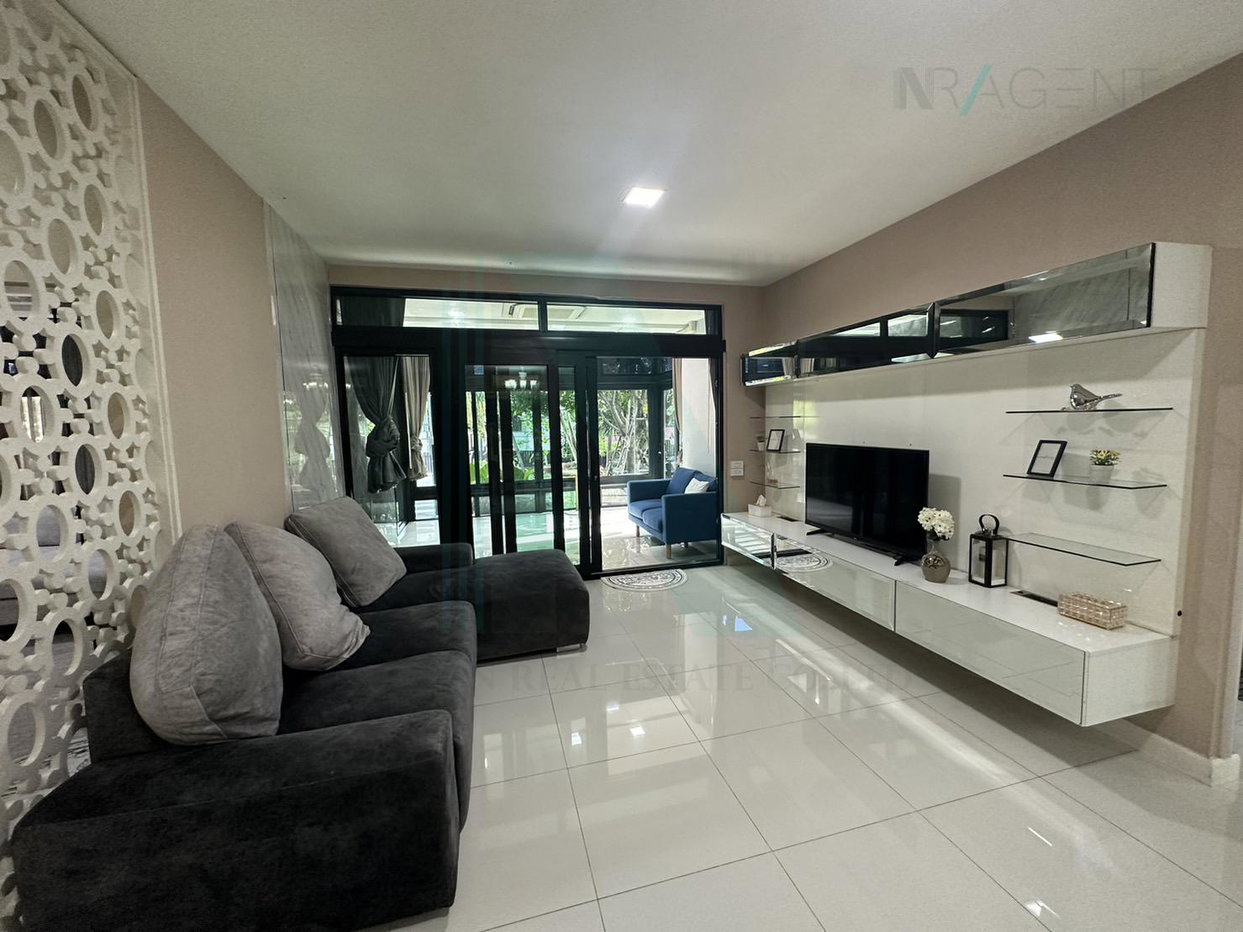 รูป 📌 ให้เช่าบ้านเดี่ยว 2 ชั้น มัณฑนา พระราม 9-ศรีนครินทร์ 4 ห้องนอน 5 ห้องน้ำ - รูปที่ 3/8