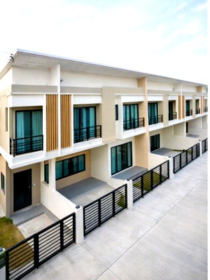Townhouses for rent Chonburi : Double Wall, Dynasty, Phanat Nikhom-Chonburi Rd. Next to Sukprayun Road, 27 sq m, 163 sq m, premium house, 2 floors, townhome, 3 bedrooms, 3