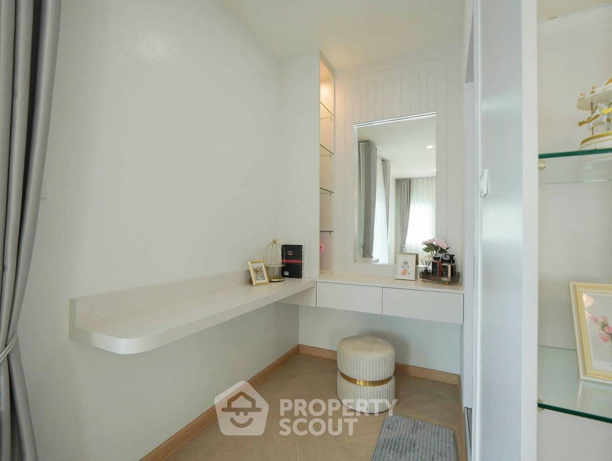 picture Spacious 3-BR 252 Sqm At Baan Suan Lalana Condominiums (ID 3183649) - 30/41