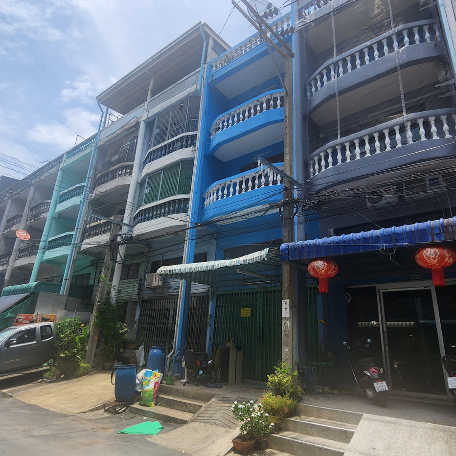 รูป ขายอาคารพาณิชย์ 3 1/2 ชั้น ต้น ซ.ศาลธนบุรี 19 ใกล้แยกกำนันแม้น ติดต่อคุณพรชัย 0641786333 - รูปที่ 1/12