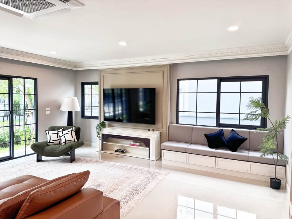 picture Modern Stylish House 4 bedrooms for Rent | Centro Bangna - 3/20