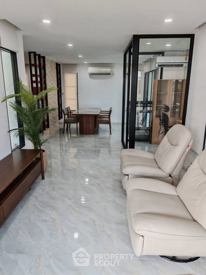 รูป บ้าน 3 ห้องนอน ขนาด 200 ตร.ม. สำหรับขายใน Lake View Park Bangna (ID 3172957) - รูปที่ 4/11