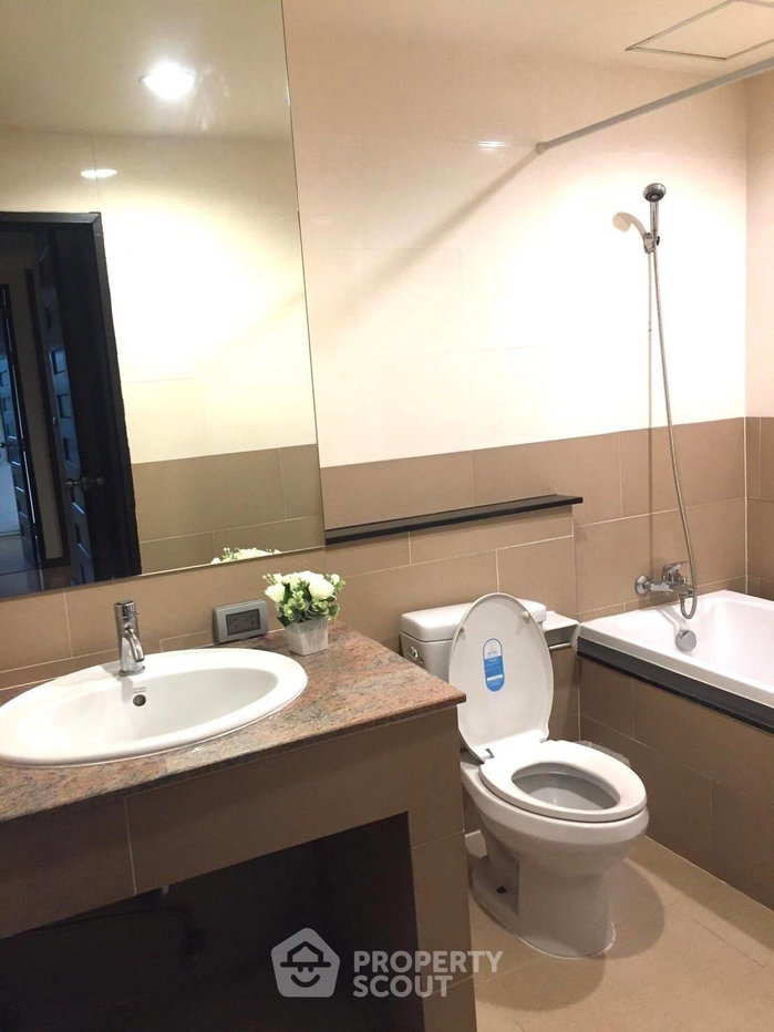 picture 2-BR Condo At The Amethyst Sukhumvit 39 Near BTS Phrom Phong (ID 880944) - 8/15