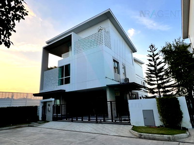 เช่าบ้านเดี่ยว ถนนศรีนครินทร์-ร่มเกล้า : 📌 ให้เช่าบ้านเดี่ยว 3 ชั้น เนอวานา แอบโซลูท กรุงเทพกรีฑา 4 ห้องนอน 5 ห้องน้ำ