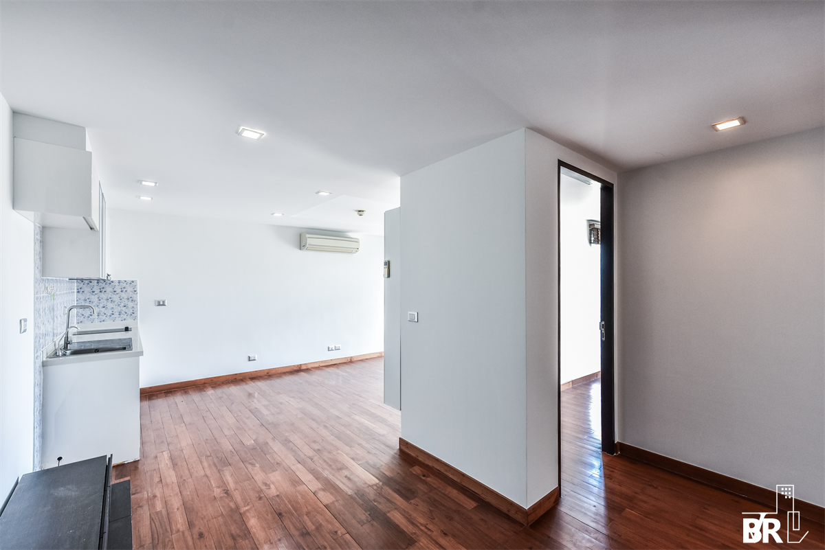picture The Fah Aree 4 Condo in Business District near BTS Ari - 8/10