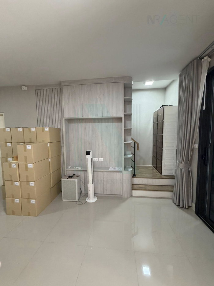 รูป 📌 ขายทาวน์โฮม โครงการ บ้านกลางเมือง สุขุมวิท-อ่อนนุช 3 ชั้น 3 ห้องนอน 3 ห้องน้ำ - รูปที่ 3/8