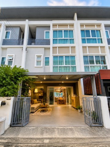 รูป ซอยมิสทีน 5 นอน ทาวน์โฮม 3ชั้น เฟอร์นิเจอร์ Built in และเครื่องใช้ไฟฟ้าครบ MRTราษฎร์พัฒนา 1.6กม. 4 น้ำ 21 ตร.ว. 187 ตร.ม. - รูปที่ 1/8