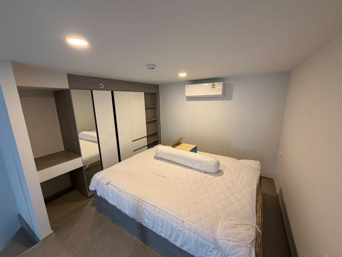 picture For Rent 🔥 Origin Plug & Play Ramkhamhaeng Triple Station 🔥 Duplex unit, fully furnished and equipped with appliances. - 4/15