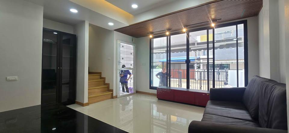 รูป 📌 ให้เช่าทาวน์เฮาส์ 3 ชั้น สาริน วิช สุขุมวิท 107 3 ห้องนอน 4 ห้องน้ำ - รูปที่ 2/8