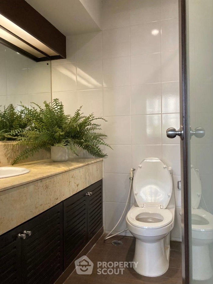 picture Pet-Friendly 2-BR The Lakes Bangkok 20th Floor Near BTS Asoke (ID 1406308) - 7/8