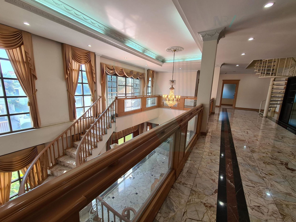 picture ð For Sell House THANANIWET 3-story 11 bedroom 10 bathroom - 4/8