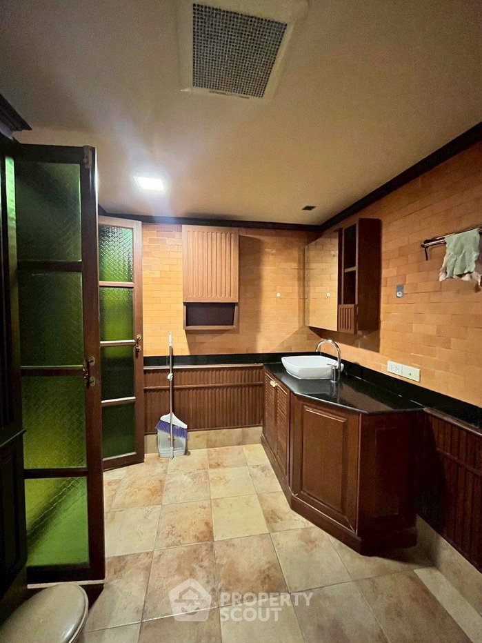 picture 40th-Floor 1-BR At Nusa State Tower Near BTS Saphan Taksin (ID 3035952) - 17/18