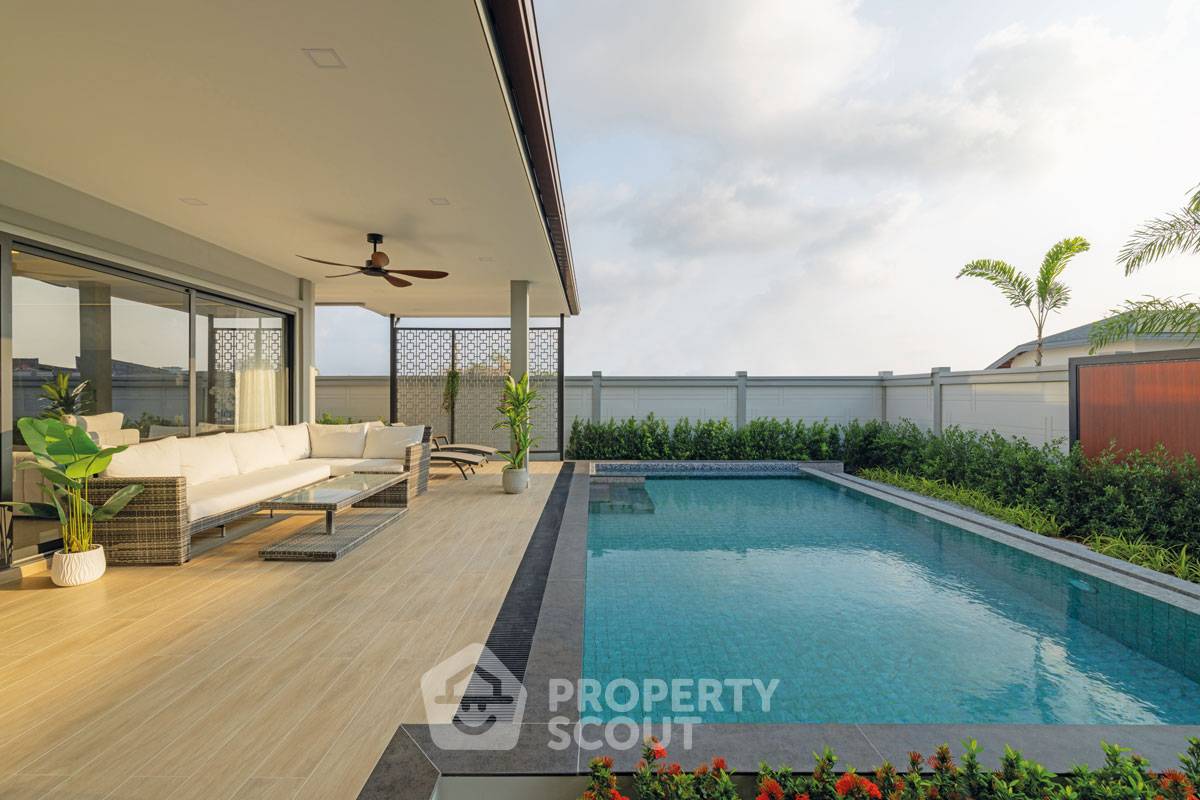 รูป 339 ตร.ม. คอนโด 3 ห้องนอน Zensiri Residences Jomtien (ID 3183665) - รูปที่ 11/35