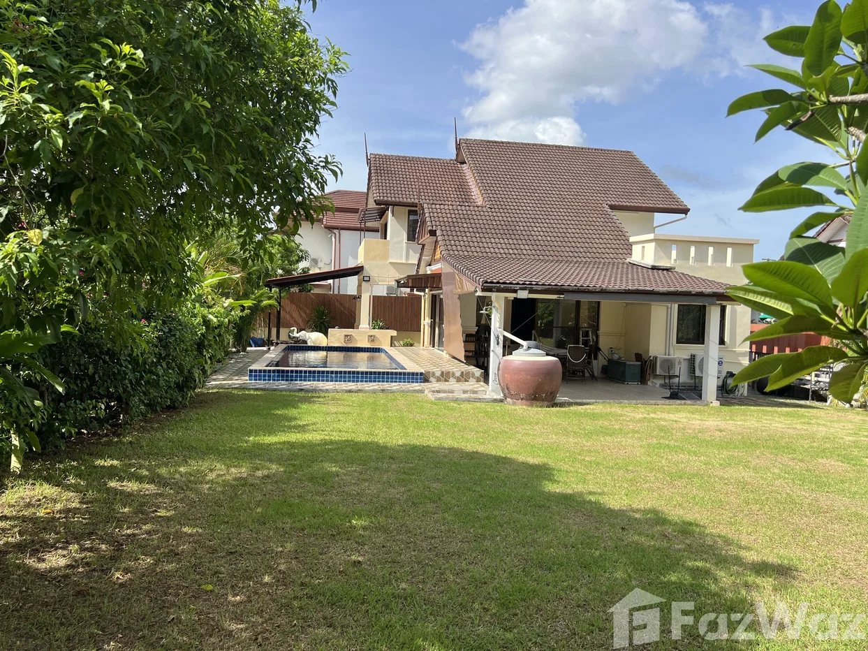 picture Spacious 3-Bedroom villa with Private Pool & wide Garden 6660636 - 2/32