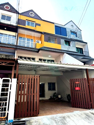 Townhouses for sale Assumption University Huamark Campus (Abac Huamark) : 📌 For Sell Town house VARATHORN VILLE PATTANAKARN 44 4-story 5 bedroom 7 bathroom