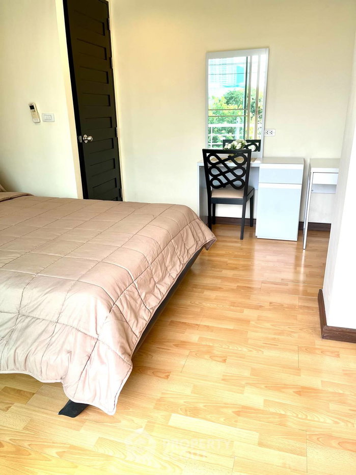 picture 2-BR Condo At The Amethyst Sukhumvit 39 Near BTS Phrom Phong (ID 880944) - 12/15
