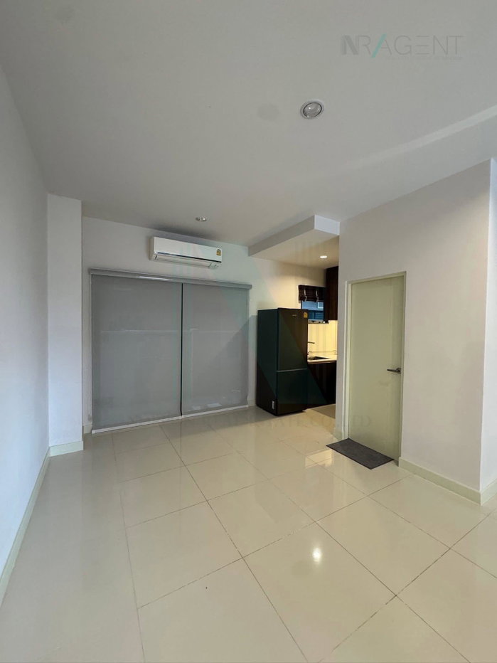รูป 📌 ขายทาวน์เฮาส์ โครงการ บ้านกลางเมือง บางนา-วงแหวน 3 ชั้น 3 ห้องนอน 3 ห้องน้ำ - รูปที่ 2/8