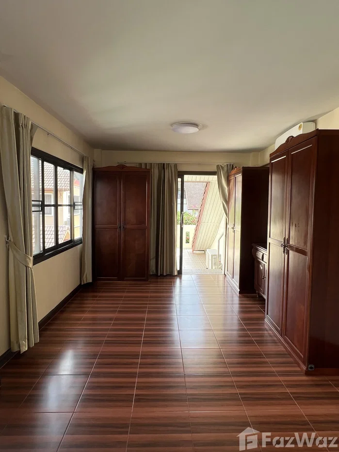 picture Spacious 3-Bedroom villa with Private Pool & wide Garden 6660636 - 23/32
